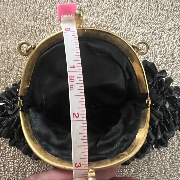 Elegant Vintage Artel Beaded Kiss Lock Purse - Picture 8 of 8